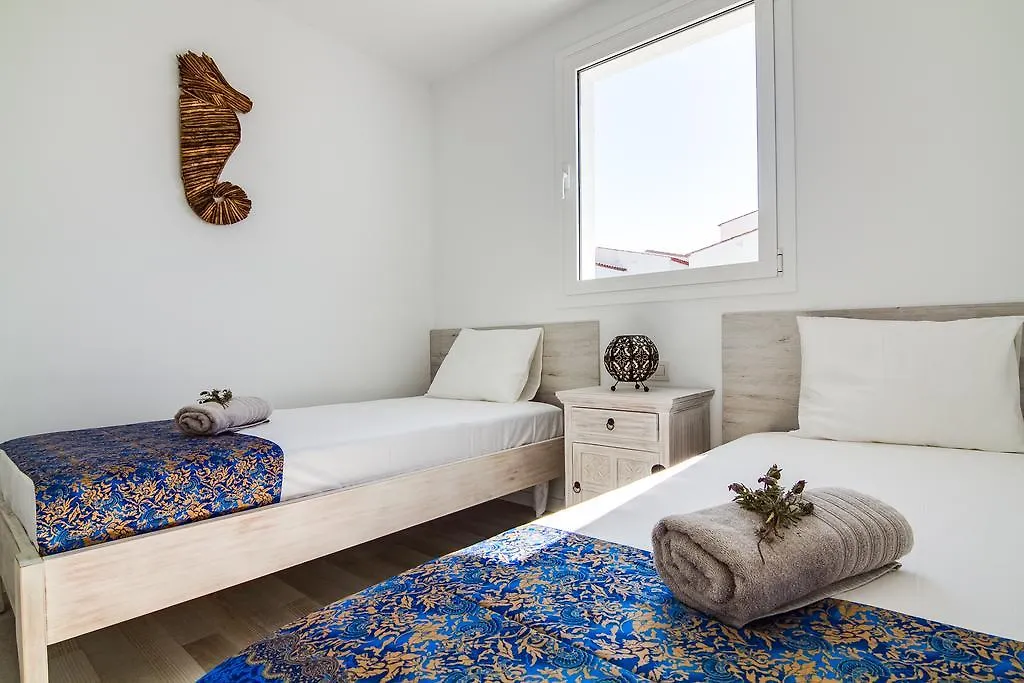 Vista Roses Mar - Villas Batik 0*,  Spain